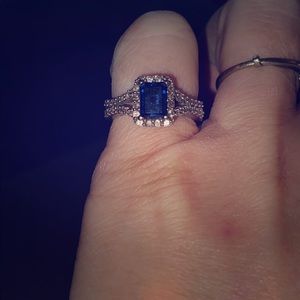 Sapphire/Diamond ring